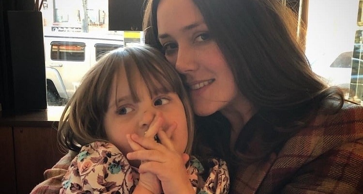 Picture of Caroline Estabrook with her mother Megan Boone